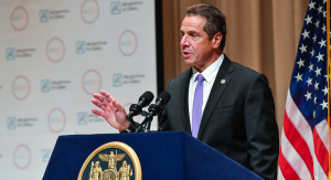 NUEVA YORK: Gobernador extiende control de escuelas a Alcaldía