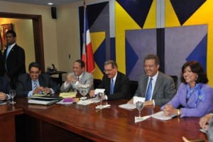 Comité Político PLD verá suspensión de Víctor Díaz Rúa y Feliz Bautista