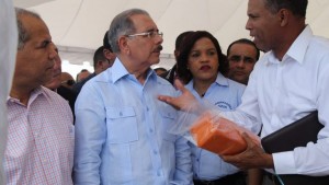 AZUA: Medina autoriza siete millones en préstamos para ganaderos