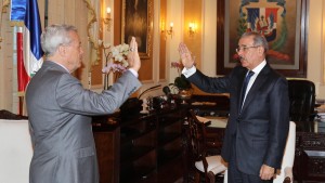 Medina juramenta nuevo ministro Industria que sustituye a implicado Odebrecht Medina juramenta nuevo ministro Industria que sustituye a implicado Odebrecht