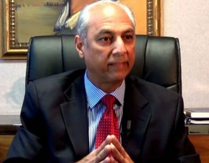 Consultor ve solicitud renuncia Medina no tiene asidero jurídico ni político