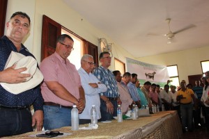 Miles de ganaderos harán tres días de vigilia frente al Ministerio Agricultura