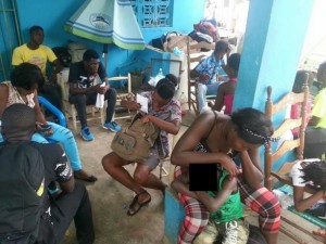 DAJABON: Detienen en una casa a 41 haitianos ilegales y a 2 criollos