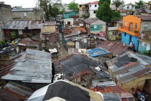 Tasa pobreza multidimensional de R.D. bajó 11,8 porciento entre 2012 y 2016