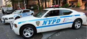 Multarán policías, profesores y empleados NYC estacionen mal