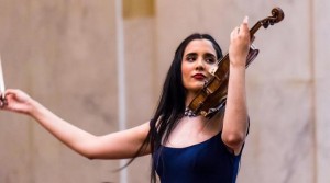 Joven violinista dominicana Aisha Syed lleva la música clásica por el mundo Joven violinista dominicana Aisha Syed lleva la música clásica por el mundo