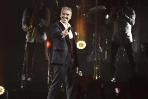 Alejandro Fernández se presenta el 8 de julio en el estadio olímpico