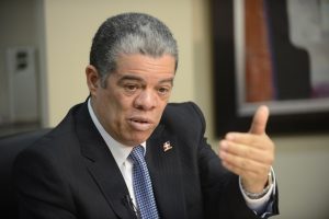 Ministro Interior dice el Gobierno trabaja para reducir impacto de la delincuencia