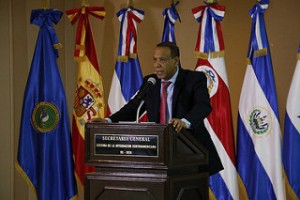 SAN SALVADOR: Relaciones Exteriores galardona embajador de RD SAN SALVADOR: Relaciones Exteriores galardona embajador de RD