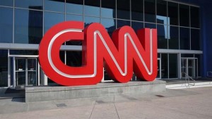 Tres periodistas de CNN dimiten tras retractarse de historia sobre Rusia