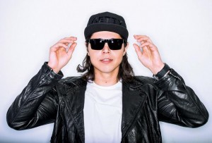 El productor DJ Max Vangeli va a Hard Rock Live