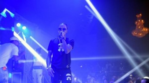 Música El Nene La Amenazzy conquista  Alaska