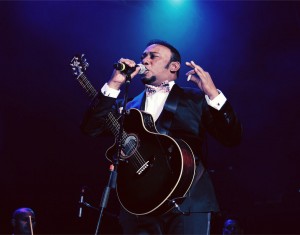 Anthony Santos presentará concierto Navidad en Lans Bar