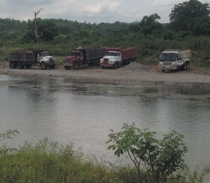 SC: Denuncian extracción materiales de ríos Nigua y Yubazo