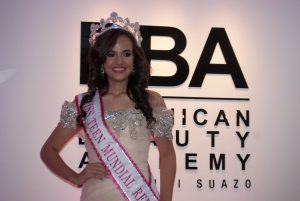 Coronan Mayra Delgado como Miss Teen Mundial RD 2017 Coronan Mayra Delgado como Miss Teen Mundial RD 2017