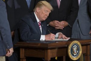 EEUU: Casa Blanca espera aprobar “Trumpcare” en verano