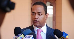 Julio C. Valentín justifica incremento de bienes con las propiedades de su esposa