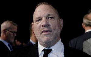 Fiscalía investiga supuestos abusos en la firma de Weinstein
