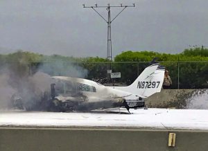 PUERTO RICO: Se estrella avioneta en un aeropuerto y provoca dos heridos