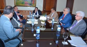 Senadores y Ministro Agricultura evalúan situación agropecuaria