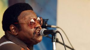 Fats Domino, el pianista travieso y pionero del rock and roll