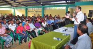 Gobierno inicia titulación en 5 asentamientos