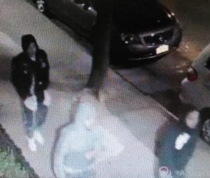 Policía persigue atracadores Queens Policía persigue atracadores Queens