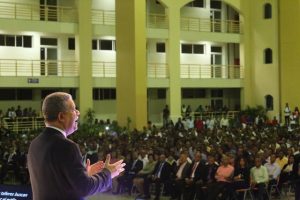 Leonel Fernández esboza iniciativas contempladas para Barahona en proyecto República Dominicana 2044