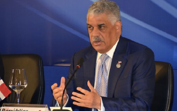 RD apoya esfuerzo de España para mantener regla constitucional imagen