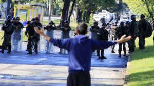 Amnistía denuncia allanamientos ilegales crecientes en Venezuela