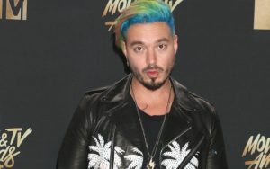 J Balvin mantiene su dominio en listas latinas de Billboard