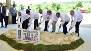 BARAHONA: Danilo Medina da primer palazo parque eólico