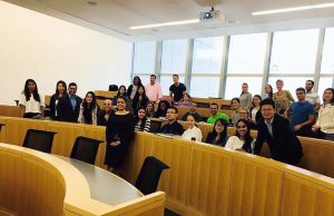 Funcionaria del MICM asiste a conferencia