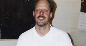 EU: Ponen en duda que el tirador de Las Vegas preparara solo la masacre