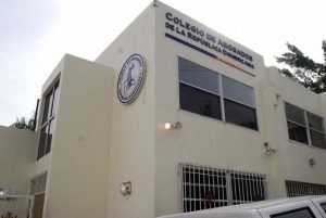 Colegio Abogados somete 60 de sus miembros a Tribunal Disciplinario Colegio Abogados somete 60 de sus miembros a Tribunal Disciplinario