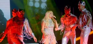 Grandes conciertos musicales abarrotan escenarios Santo Domingo