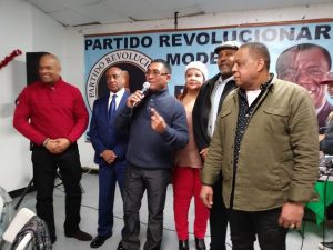 NUEVA YORK: H-20 aboga por la unidad en su fiesta de Fin de Año