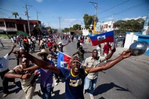La Policía haitiana dispersa una marcha en contra de la corrupción