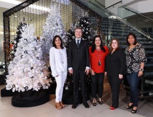 Altice da bienvenida a la Navidad con encendido árbol Altice da bienvenida a la Navidad con encendido árbol