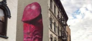Aparece un pene gigante pintado en un edificio