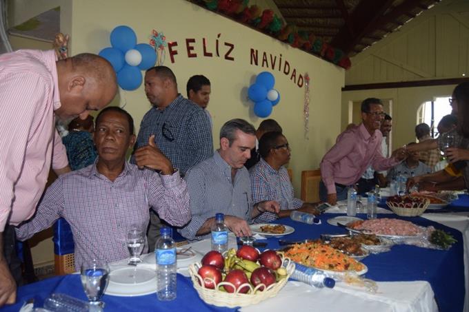 Abinader dice 2017 fue malo para RD y políticamente beneficioso para PRM imagen