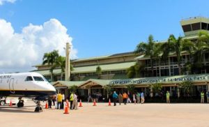Investigan por drogas miembros DNCD y CESAC del Aeropuerto La Romana