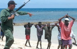 Bahamas deportará 114 haitianos y acusará a otros 14 inmigrantes