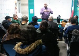 Inquilinos Alto Manhattan ponderan plan trabajo enfrente caseros