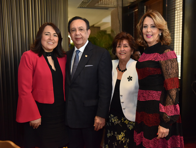 BC celebra encuentro navideño con cronistas sociales y espectáculos imagen