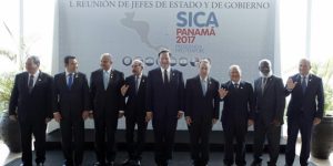 Presidentes del SICA concluyen tibia declaración sobre la crisis hondureña Presidentes del SICA concluyen tibia declaración sobre la crisis hondureña