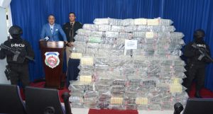 LA ROMANA: Ocupan 850 paquetes cocaína próximo a Isla Catalina
