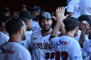 Gigantes se consolidan en primer lugar, Escogido y Aguilas ganan Gigantes se consolidan en primer lugar, Escogido y Aguilas ganan
