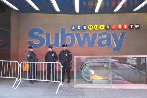 Dominicanos sienten temor abordar trenes tras ataque Dominicanos sienten temor abordar trenes tras ataque