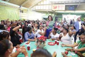 SPM: Vicepresidenta defiende programa Progresando con Solidaridad